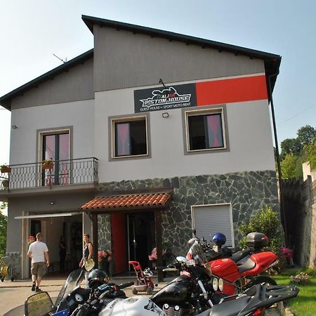 Italian Piston House Sport Moto Rent Bed & Breakfast Millesimo Екстериор снимка