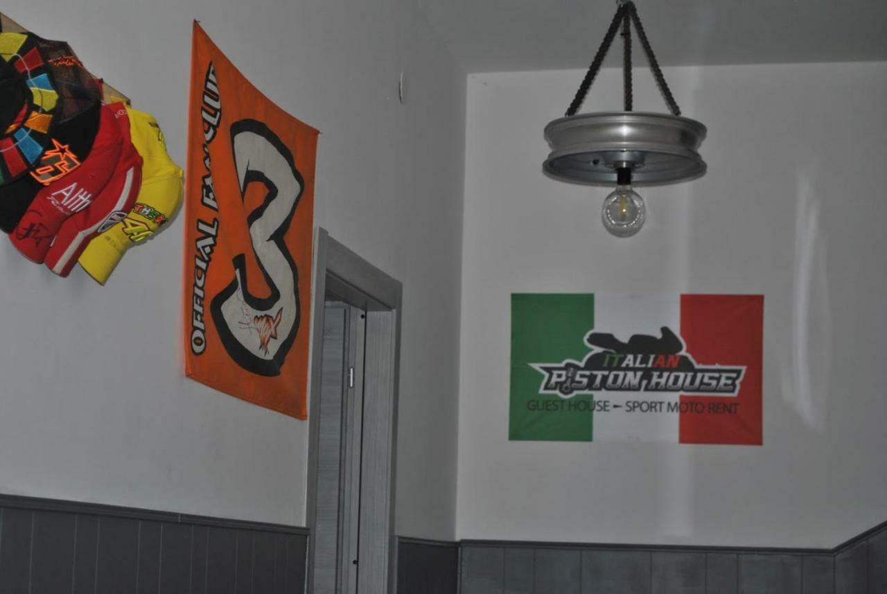 Italian Piston House Sport Moto Rent Bed & Breakfast Millesimo Екстериор снимка