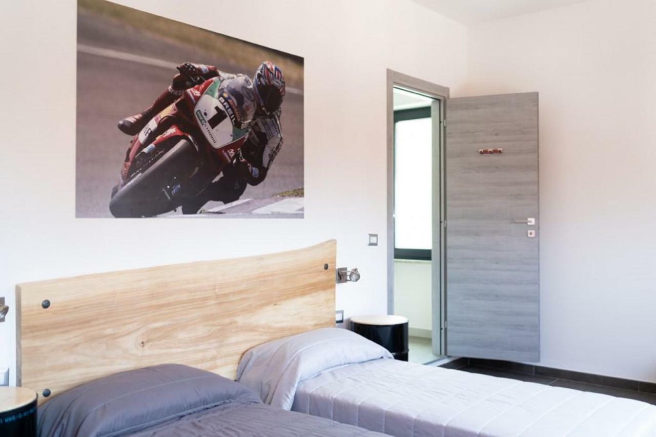Italian Piston House Sport Moto Rent Bed & Breakfast Millesimo Екстериор снимка