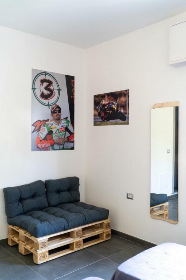 Italian Piston House Sport Moto Rent Bed & Breakfast Millesimo Екстериор снимка