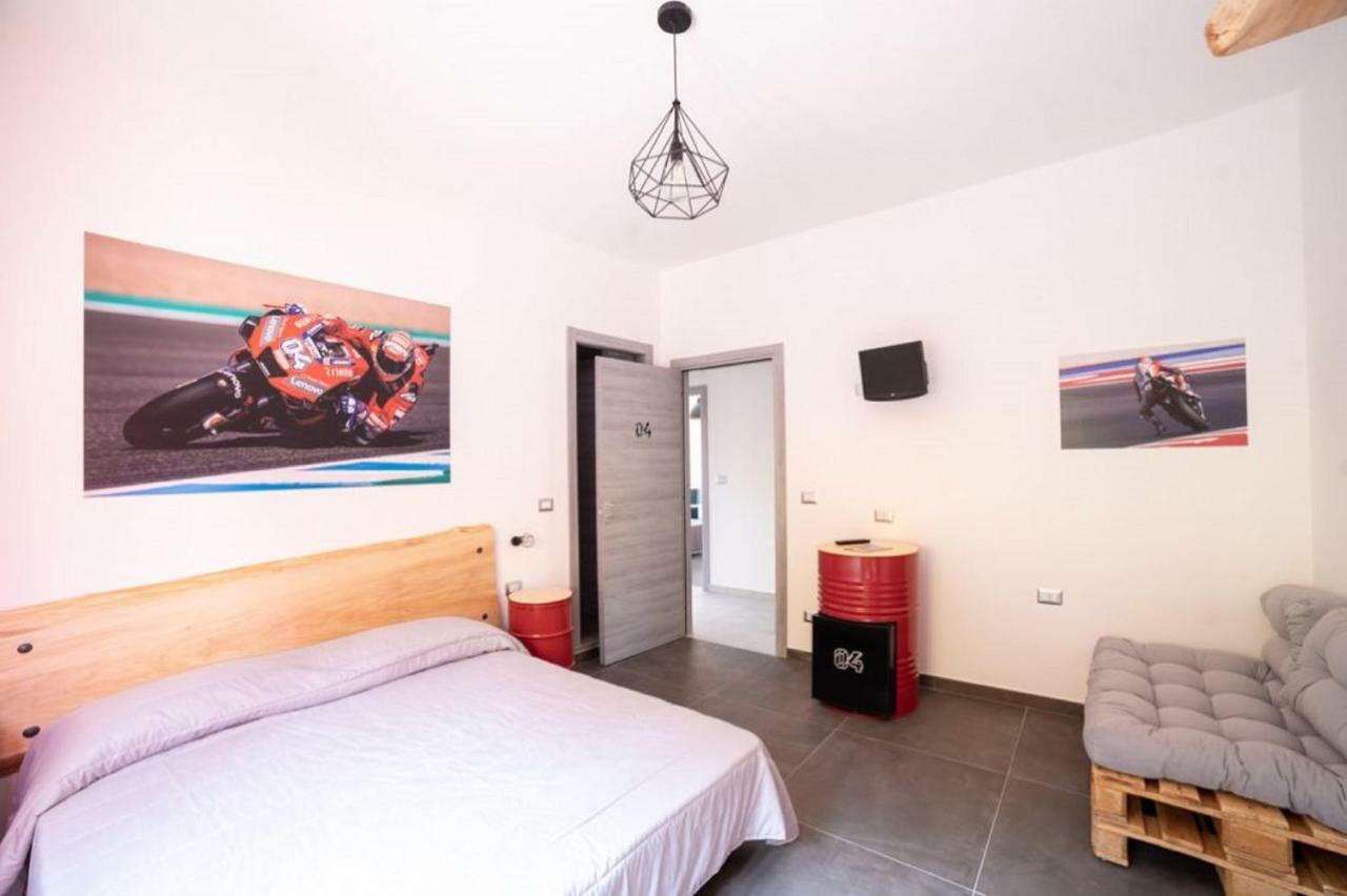 Italian Piston House Sport Moto Rent Bed & Breakfast Millesimo Екстериор снимка