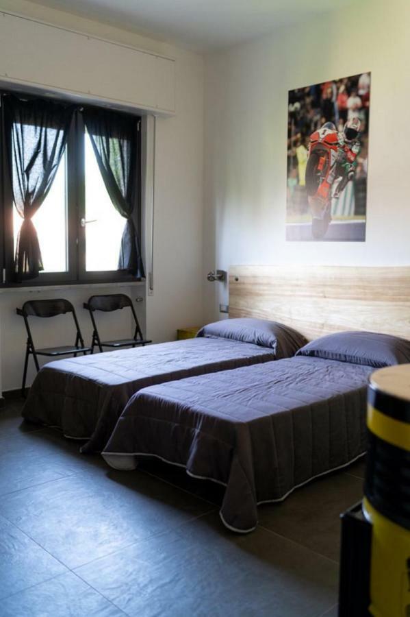 Italian Piston House Sport Moto Rent Bed & Breakfast Millesimo Екстериор снимка