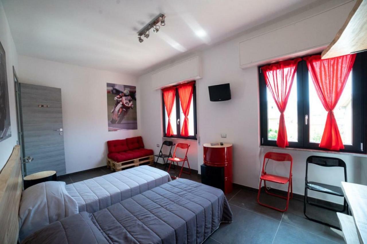 Italian Piston House Sport Moto Rent Bed & Breakfast Millesimo Екстериор снимка